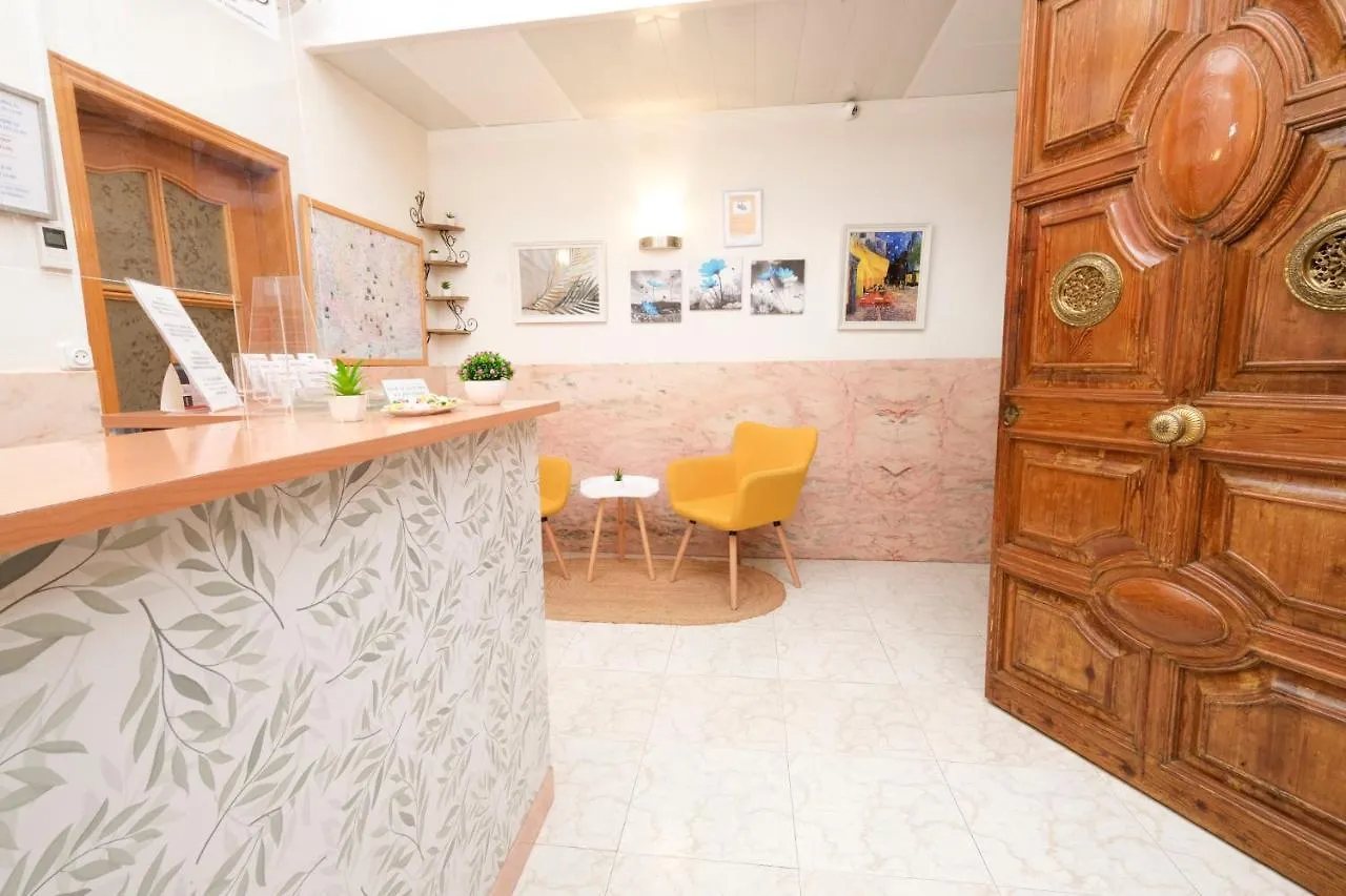 Hostal Ramos Barcelona Guest house